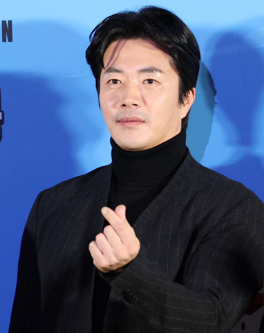 (서울=뉴스1) 권현진 기자 = 배우 권상우가 15일 서울 용산구 CGV 용산점에서 열린 영화 '히트맨2' 언론시사회에 참석해 포즈를 취하고 있다. '히트맨2'는 대히트 흥행 작가에서 순식간에 '뇌절작가'로 전락한 '준'(권상우 분)이 야심차게 선보인 신작 웹툰을 모방한 테러가 발생하고, 하루아침에 범인으로 몰리면서 벌어지는 코믹 액션 영화이다. 2021.15/뉴스1 Copyright (C) 뉴스1. All rights reserved. 무단 전재 및 재배포, AI학습 이용 금지. /사진=(서울=뉴스1) 권현진 기자