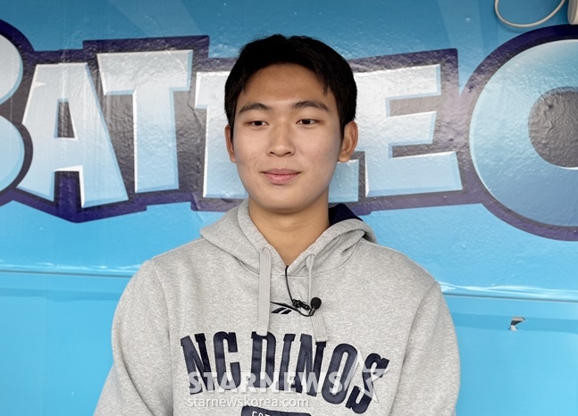 NC 신영우가 취재진과 인터뷰를 하고 있다. /사진=양정웅 기자
