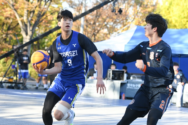 2025 FIBA 3x3 아시아컵 대표팀에 선발된 이유진(왼쪽). /사진=대한민국농구협회 제공