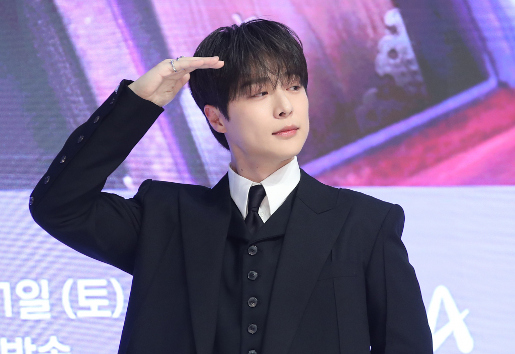 (서울=뉴스1) 권현진 기자 = 배우 배인혁이 17일 서울 강남구 엘리에나 호텔에서 열린 채널A 새 토일드라마 '체크인 한양' 제작발표회에서 포즈를 취하고 있다. '체크인 한양'은 돈만 내면 왕도 될 수 있는 조선 최대 여각 용천루, 그곳에 입사한 조선 꽃청춘들의 파란만장한 성장을 담은 청춘 로맨스 사극이다. 2024.12.17/뉴스1 Copyright (C) 뉴스1. All rights reserved. 무단 전재 및 재배포, AI학습 이용 금지. /사진=(서울=뉴스1) 권현진 기자