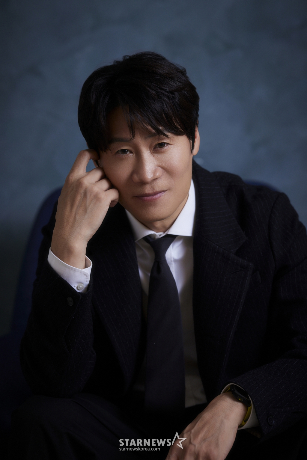 영화 '아마존 활명수'의 배우 진선규가 24일 진행된 라운드 인터뷰를 위해 포즈를 취하고 있다. /사진제공=바른손이앤에이 2024.10.24 /사진=이동훈 photoguy@