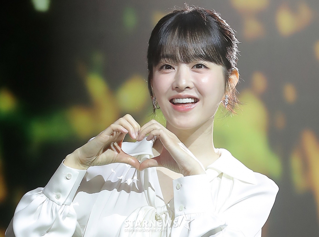 배우 박보영이 12일 오전 서울 종로구 JW메리어트 동대문 스퀘어 서울에서 진행된 넷플릭스 시리즈 '멜로 무비' 제작발표회에 참석해 포즈를 취하고 있다. '멜로무비'는 사랑도 하고 싶고 꿈도 이루고 싶은 애매한 청춘들이 서로를 발견하고 영감이 되어주며 각자의 트라우마를 이겨내는 영화 같은 시간을 그린 로맨스. 오는 14일 공개. 2025.02.12 /사진=김창현 chmt@