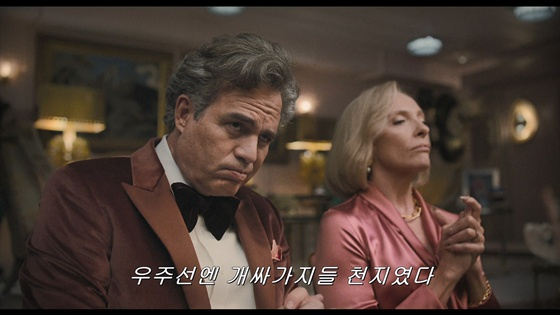 왼쪽부터 마크 러팔로, 토니 콜렛