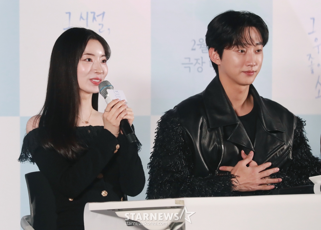 배우 다현, 진영이 19일 오후 서울 CGV용산아이파크몰에서 진행된 영화 '그 시절, 우리가 좋아했던 소녀'(감독 조영명) 언론배급시사회 및 기자간담회에 참석해 질문에 답하고 있다. 선아(다현)’에게 고백하기까지 수많은 날을 보낸 철없었던 ‘진우(진영)’의 열여덟 첫사랑 스토리 '그 시절, 우리가 좋아했던 소녀'는 오는 21일 개봉한다. /2025.02.19 /사진=이동훈 photoguy@
