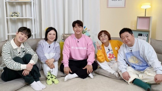 이찬원(왼쪽부터), 김숙, 김종국, 송은이, 정형돈/사진=KBS