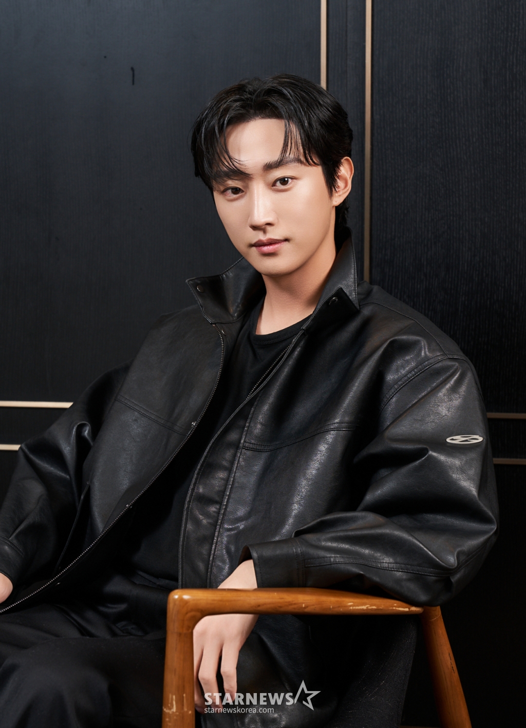 영화 '그 시절, 우리가 좋아했던 소녀'(감독 조영명)의 주연배우 진영이 27일 진행된 인터뷰를 위해 포즈를 취하고 있다. /사진제공=영화사테이크 2025.02.27 /사진=이동훈 photoguy@