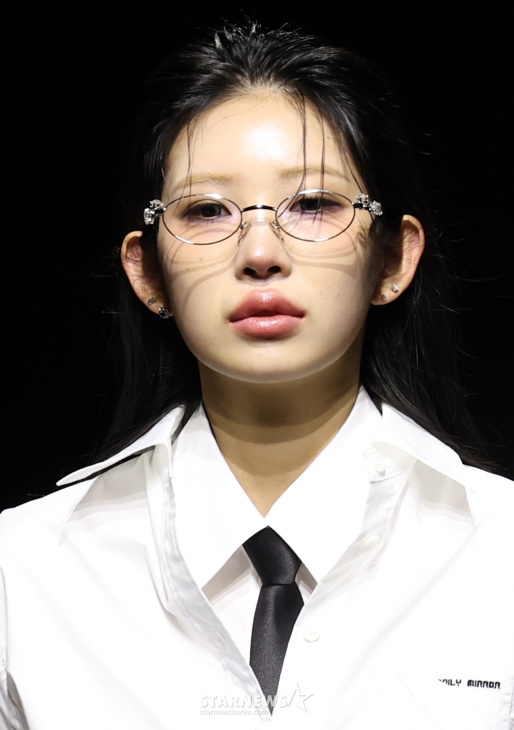 (서울=뉴스1) 권현진 기자 = ‘故 최진실 딸’ 최준희가 7일 서울 중구 동대문디자인플라자(DDP)에서 열린 ‘2025 F/W서울패션위크’ ‘데일리미러’ 컬렉션에서 모델로 변신해 런웨이를 하고 있다. 2025.2.7/뉴스1 Copyright (C) 뉴스1. All rights reserved. 무단 전재 및 재배포, AI학습 이용 금지. /사진=(서울=뉴스1) 권현진 기자