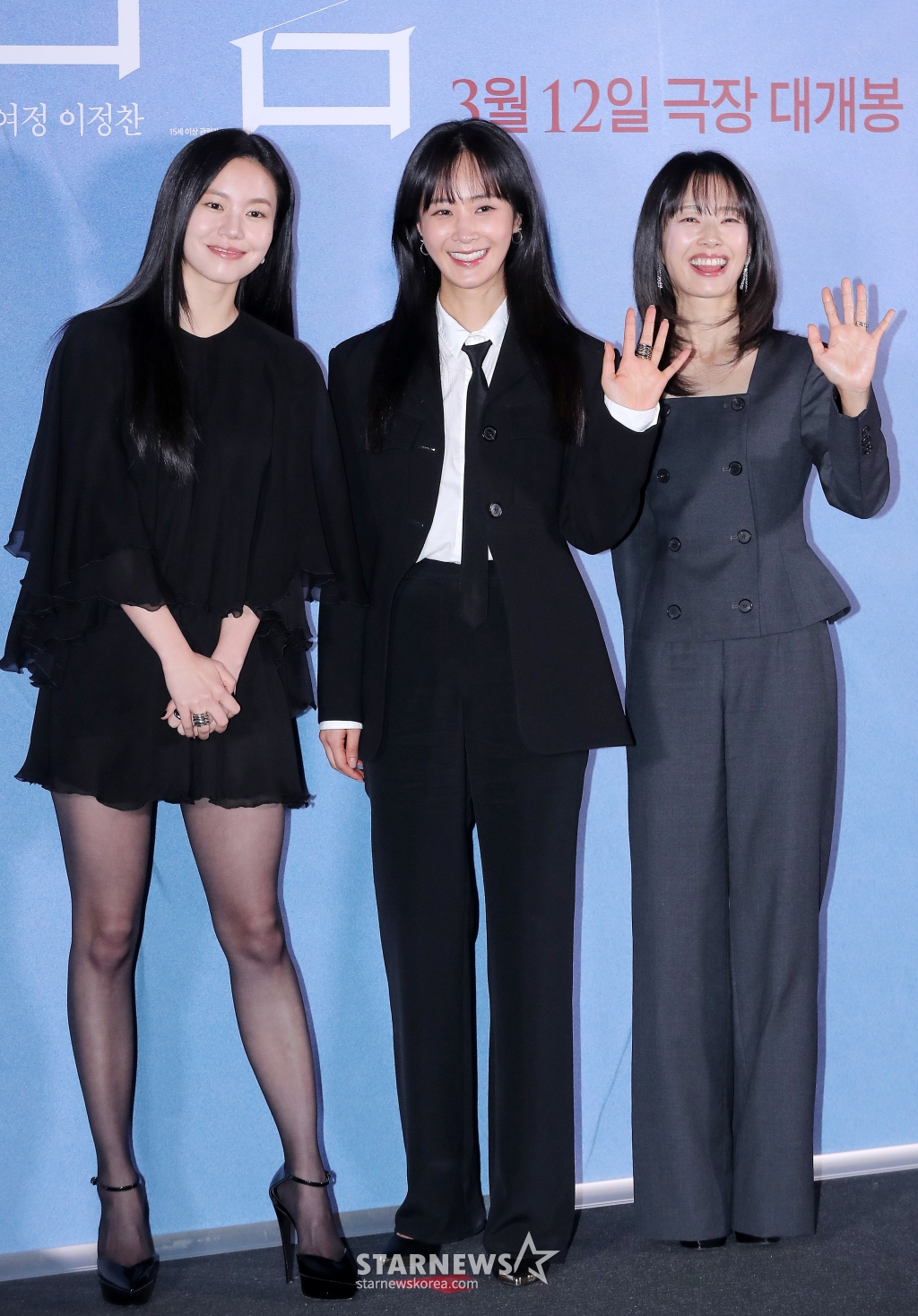 배우 이설, 권유리, 곽선영이 5일 오후 서울 용산구 아이파크몰 CGV에서 진행된 영화 '침범' 언론시사회 및 기자간담회에 참석해 포즈를 취하고 있다. '침범'은 기이한 행동을 하는 딸 소현으로 인해 일상이 붕괴되고 있는 영은(곽선영 분)과 그로부터 20년 뒤 과거의 기억을 잃은 민(권유리 분)이 해영(이설 분)과 마주하며 벌어지는 균열을 그린 심리 파괴 스릴러 영화다. 오는 12일 개봉. 2025.03.05 /사진=김창현 chmt@