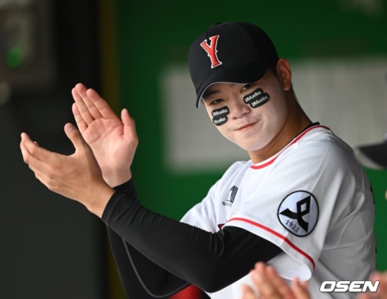 마산용마고 시절 장현석.