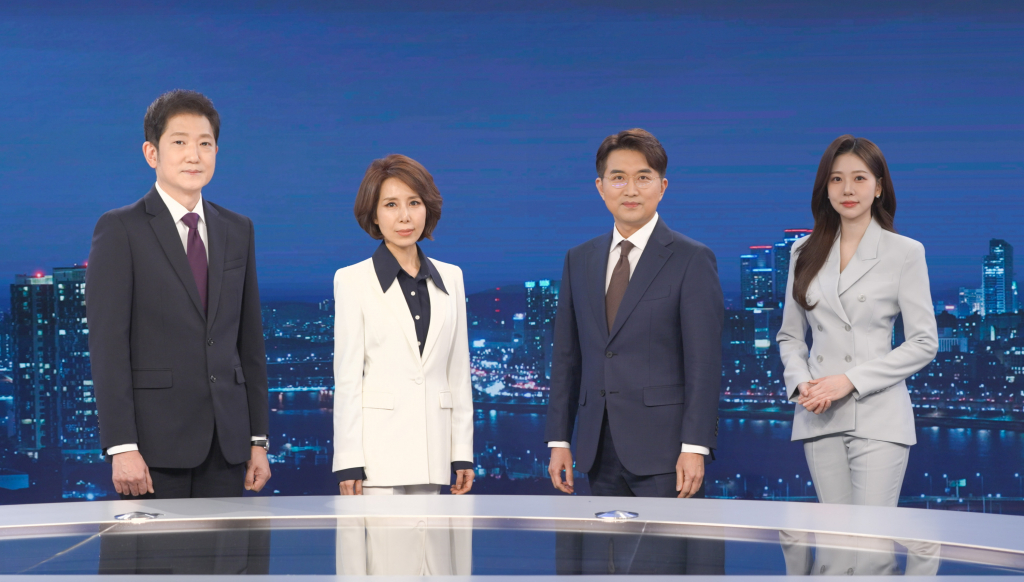 김현경, 이윤희, 김희수, 허유원(왼쪽부터)