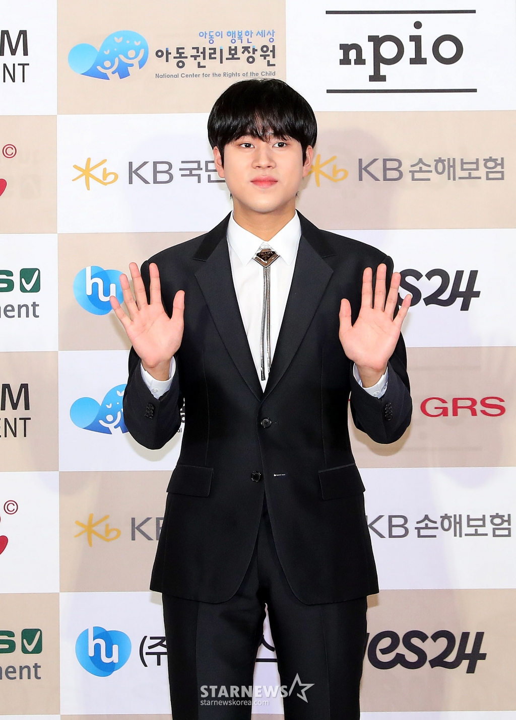 가수 이무진이 13일 오후 서울 중구 크레스트72에서 열린 '2023 방송광고 페스티벌' 시상식에 참석해 포즈를 취하고 있다. 올해로 15회째를 맞는 '방송광고 페스티벌'은 광고인과 시청자들을 위한 축제의 장을 마련하고, 혁신적 광고 메시지를 발굴해 광고 문화 발전에 기여하고자 2009년부터 머니투데이방송(MTN)이 개최해온 특별한 시상식이다. 2023.07.13