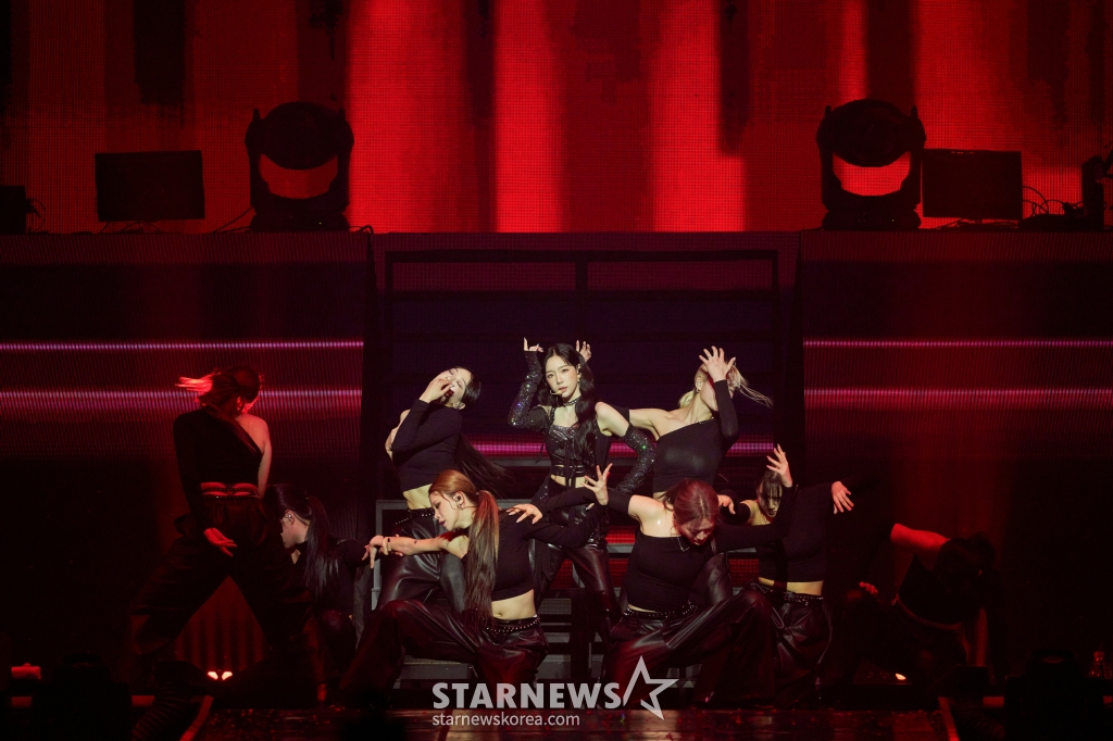 가수 태연이 9일 오후 서울 송파구 방이동 KSPO DOME에서 진행된 'TAEYEON CONCERT - The TENSE'(태연 콘서트 - 더 텐스)에서 멋진 무대를 펼치고 있다. /사진제공=SM엔터테인먼트 2025.03.09 /사진=이동훈 photoguy@