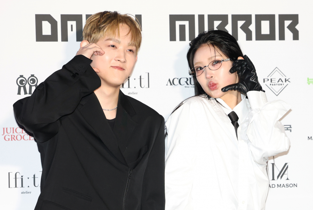 (서울=뉴스1) 권현진 기자 = ‘故 최진실 자녀’ 최환희(활동명 지플랫)와 최준희(오른쪽)가 7일 서울 중구 동대문디자인플라자(DDP)에서 열린 ‘2025 F/W서울패션위크’ ‘데일리미러’ 컬렉션에서 포즈를 취하고 있다. 2025.2.7/뉴스1 Copyright © 뉴스1. All rights reserved. 무단 전재 및 재배포, AI학습 이용 금지. /사진=(서울=뉴스1) 권현진 기자
