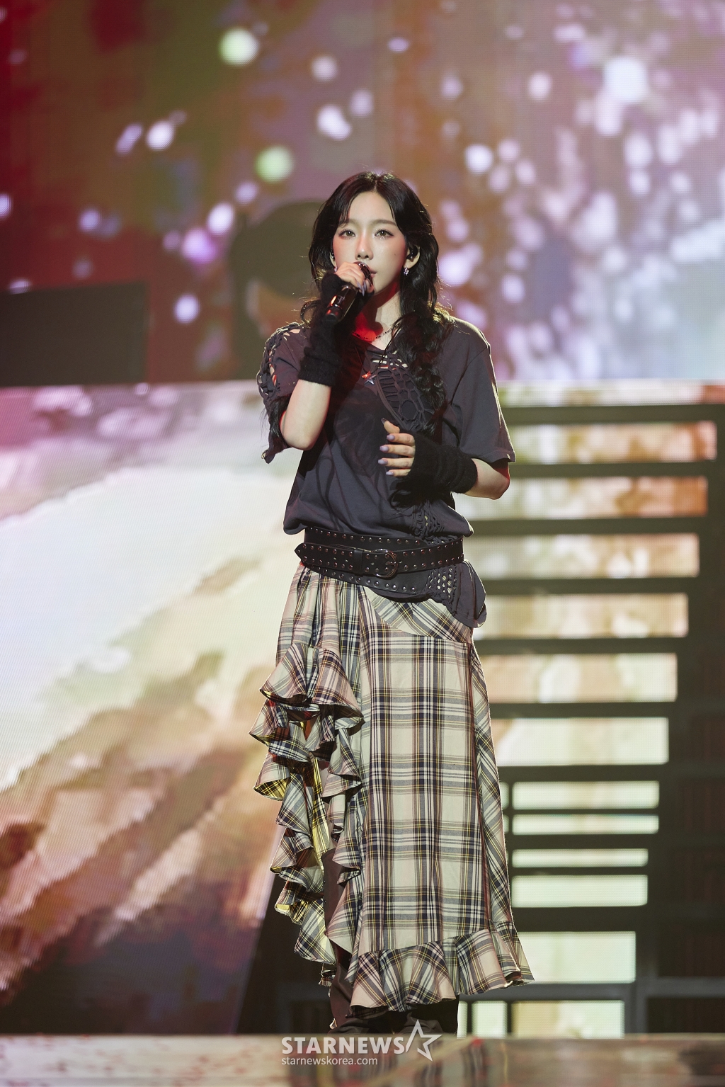 가수 태연이 9일 오후 서울 송파구 방이동 KSPO DOME에서 진행된 'TAEYEON CONCERT - The TENSE'(태연 콘서트 - 더 텐스)에서 멋진 무대를 펼치고 있다. /사진제공=SM엔터테인먼트 2025.03.09 /사진=이동훈 photoguy@
