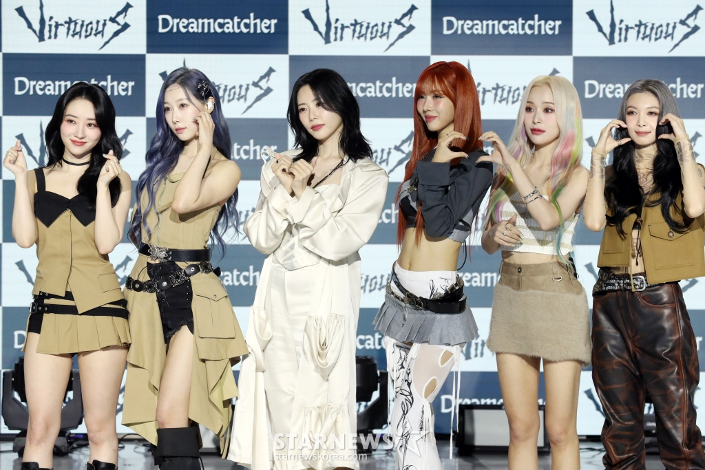 그룹 드림캐쳐(DREAMCATCHER) 지유, 수아, 유현, 다미, 한동, 가현이 10일 오후 서울 강남구 일지아트홀에서 열 번째 미니앨범 '버추어스(VirtuouS)' 발매 기념 쇼케이스를 열고 포즈를 취하고 있다. 2024.07.10 /사진=임성균