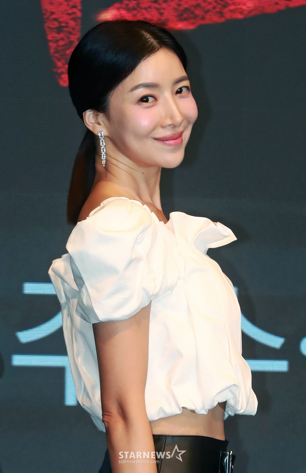 배우 윤세아가 14일 오후 서울 구로구 더 세인트에서 진행된 KBS 2TV 수목드라마 '완벽한 가족' 제작발표회에 참석해 포즈를 취하고 있다. 누가 봐도 행복하고 완벽해 보이는 가족이 딸의 살인으로 인해 점점 서로를 의심하게 되는 미스터리 스릴러 드라마 '완벽한 가족'은 오늘(14일) 첫 방송된다. /2024.08.14 /사진=이동훈