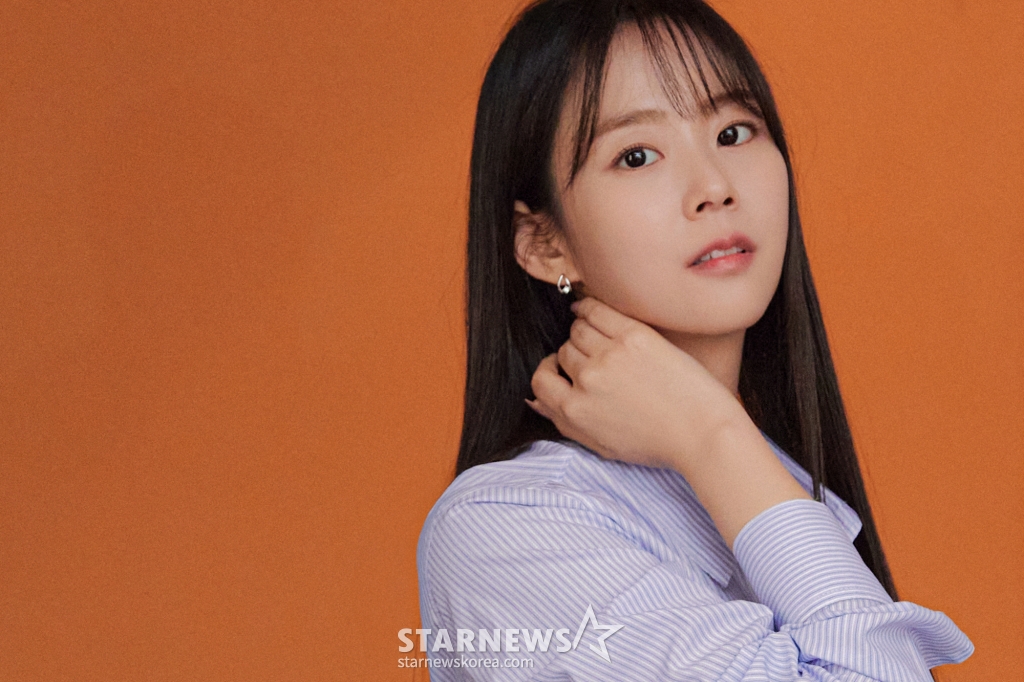 티빙 오리지널 '춘화연애담'의 배우 한승연이 10일 진행된 라운드 인터뷰를 위해 포즈를 취하고 있다. /사진제공=YG엔터테인먼트 2025.03.10 /사진=이동훈 photoguy@