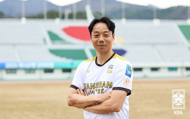염기훈 전 감독. /사진=대한축구협회 제공