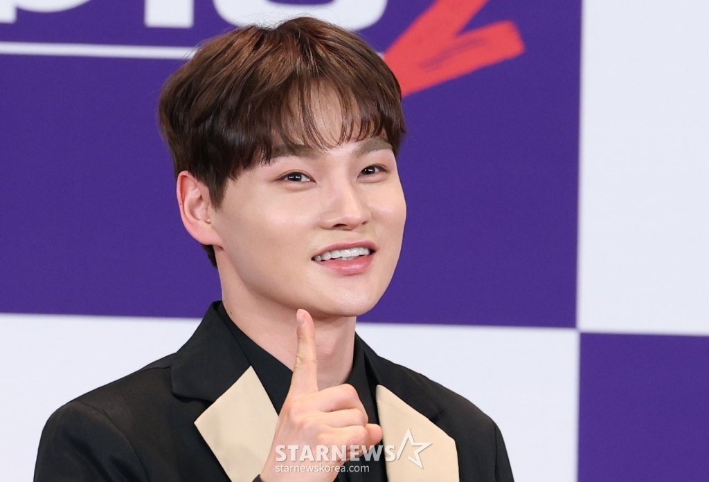 (서울=뉴스1) 권현진 기자 = 가수 박서진이 12일 서울 마포구 누리꿈스퀘어 비즈니스타워에서 열린 MBN ‘현역가왕2’ TOP7 종영 기자 간담회에서 포즈를 취하고 있다. 2025.3.12/뉴스1 Copyright © 뉴스1. All rights reserved. 무단 전재 및 재배포, AI학습 이용 금지. /사진=(서울=뉴스1) 권현진 기자