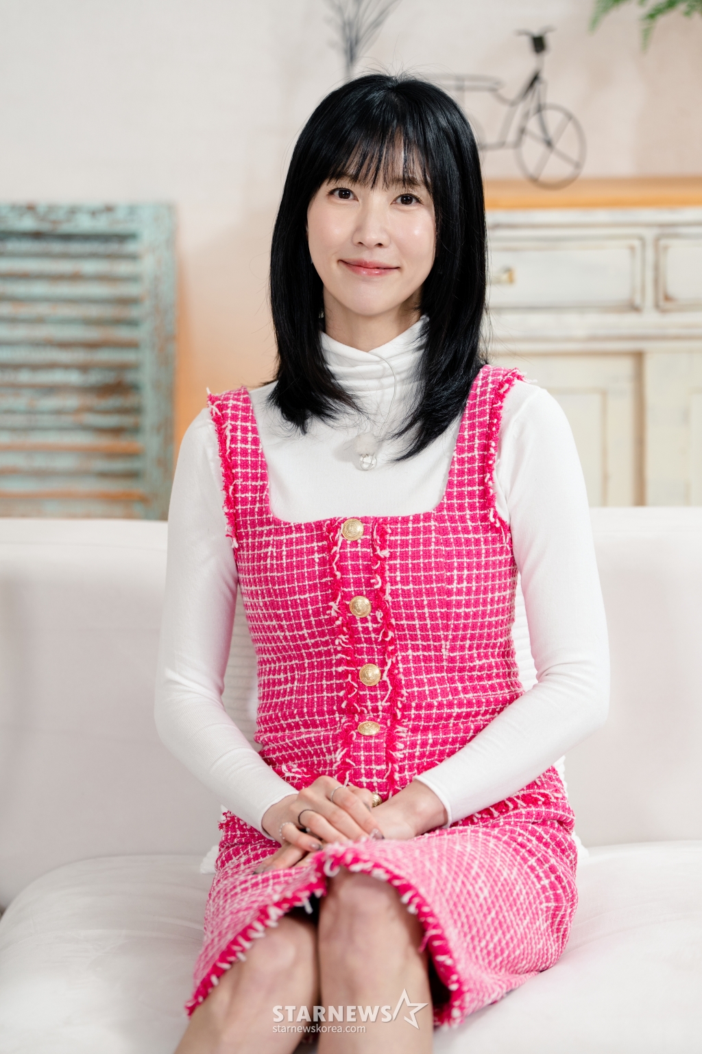 배우 이수경이 4일 온라인으로 진행된 SBS Plus·E채널 예능 '솔로라서' 제작발표회에 참석해 포즈를 취하고 있다. /사진제공=SBS플러스, E채널 2025.03.04 /사진=이동훈 photoguy@