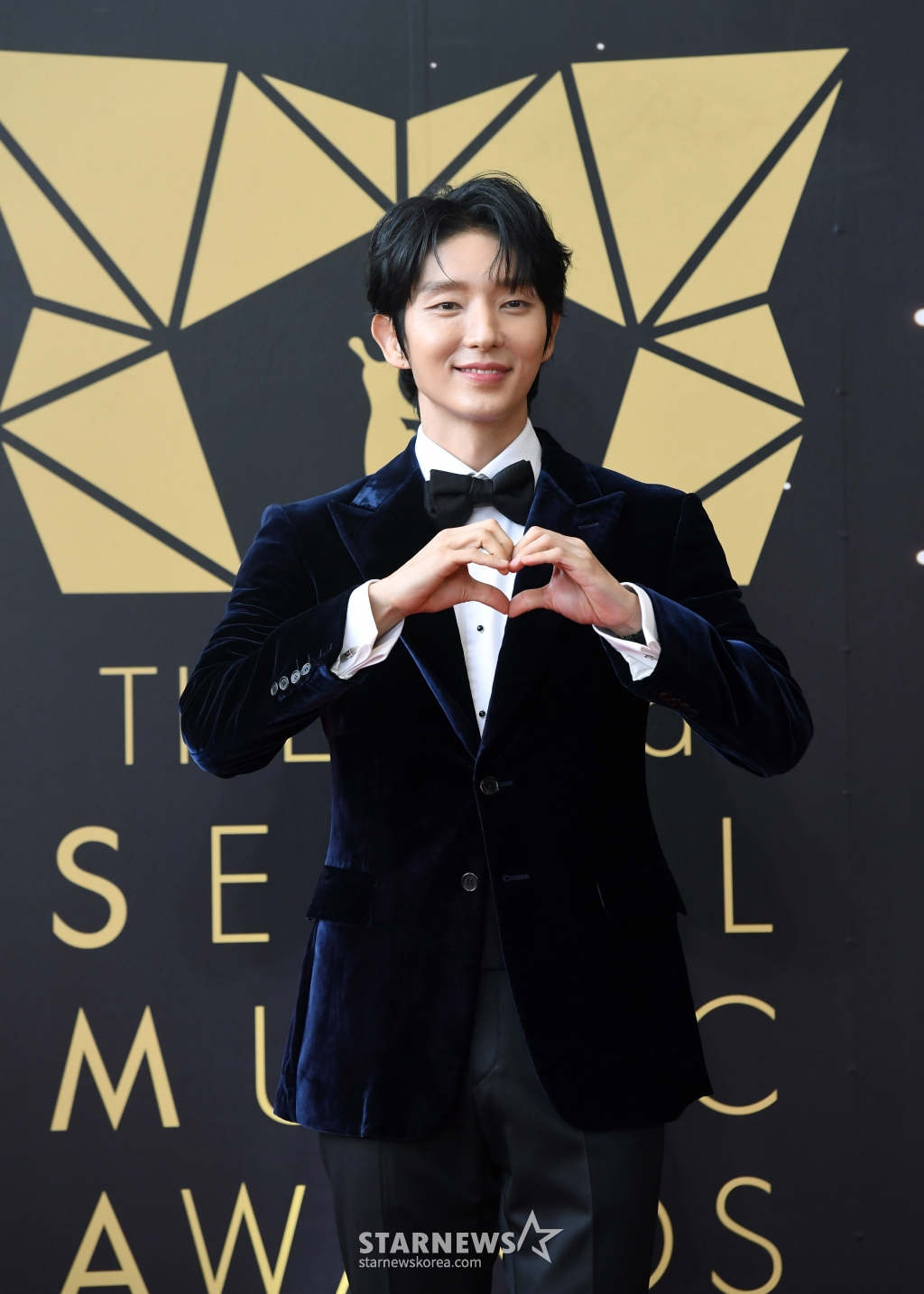 배우 이준기가 2일 태국 방콕 라자망갈라 국립경기장에서 열린 '제33회 서울가요대상' 레드카펫 행사에 참석해 포즈를 취하고 있다. /사진제공=서울가요대상 조직위원회 2024.01.02 /사진=이동훈