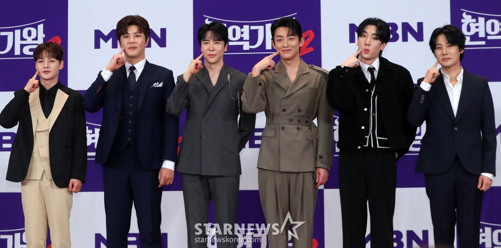 [서울=뉴시스] 김혜진 기자 = 가수 박서진(왼쪽부터), 진해성, 에녹, 신승태, 최수호, 강문경이 12일 오후 서울 마포구 누리꿈스퀘어에서 열린 MBN '현역가왕2' 기자간담회에서 포즈를 취하고 있다. 2025.03.12. jini@newsis.com /사진=김혜진