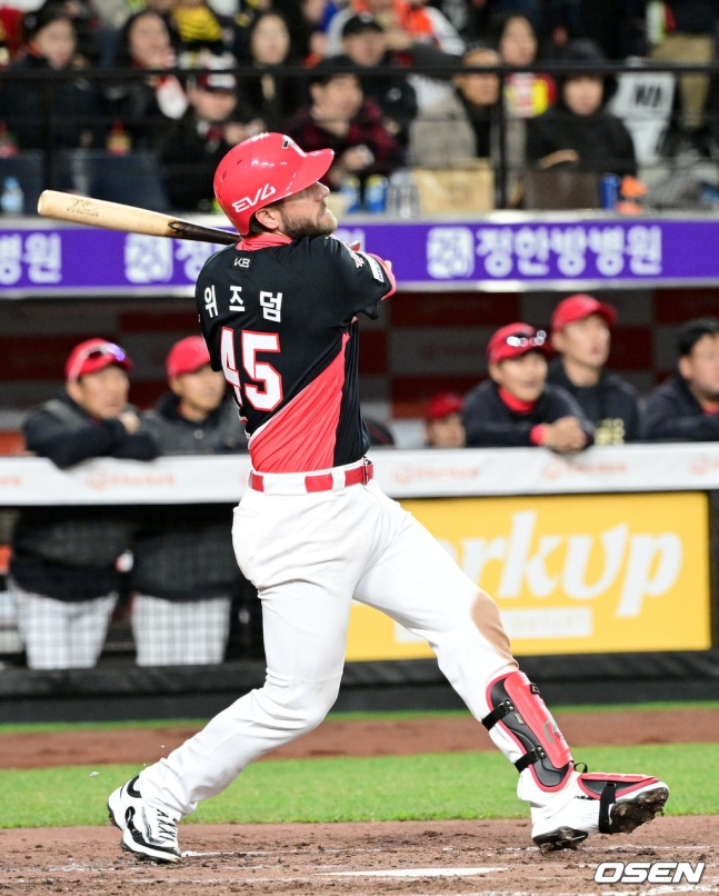 KIA의 패트릭 위즈덤.