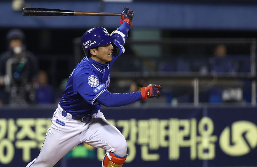 타격하고 있는 이재현의 모습. /사진=삼성 라이온즈 제공