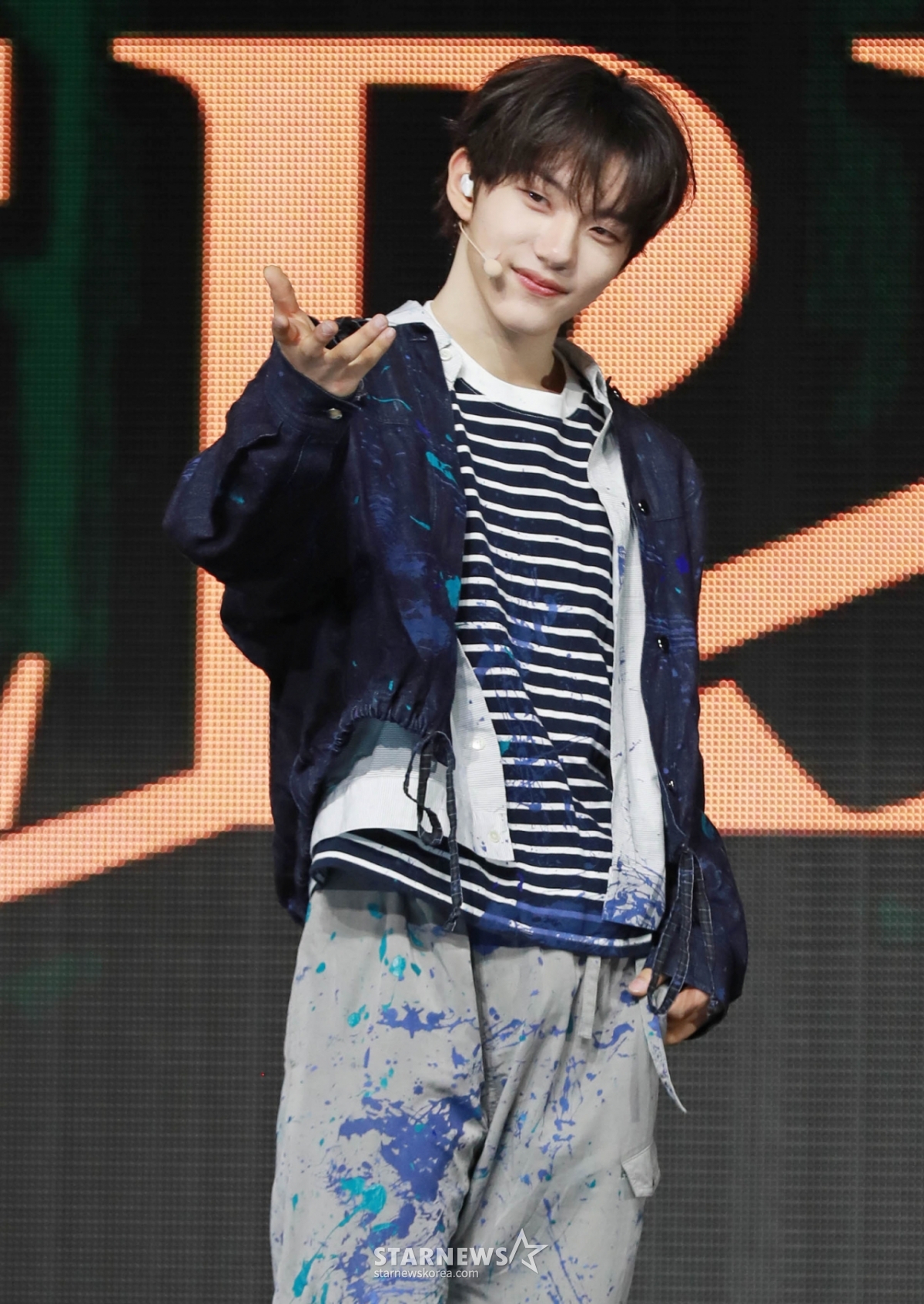 7인조 다국적 보이그룹 클로즈 유어 아이즈(CLOSE YOUR EYES) 서경배가 2일 오후 서울 광진구 예스24라이브홀에서 진행된 데뷔 앨범 '이터널티' 발매기념 쇼케이스에서 포즈를 취하고 있다. /2025.04.02 /사진=이동훈 photoguy@