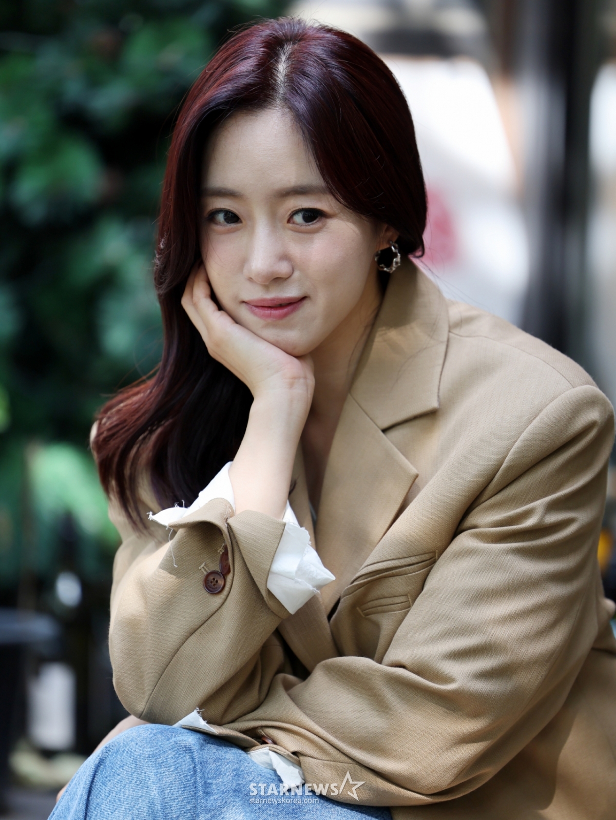 (서울=뉴스1) 황기선 기자 = 그룹 티아라 출신 배우 함은정이 서울 마포구의 한 카페에서 인터뷰 전 포즈를 취하고 있다. 2024.10.5/뉴스1 Copyright (C) 뉴스1. All rights reserved. 무단 전재 및 재배포, AI학습 이용 금지. /사진=(서울=뉴스1) 황기선 기자