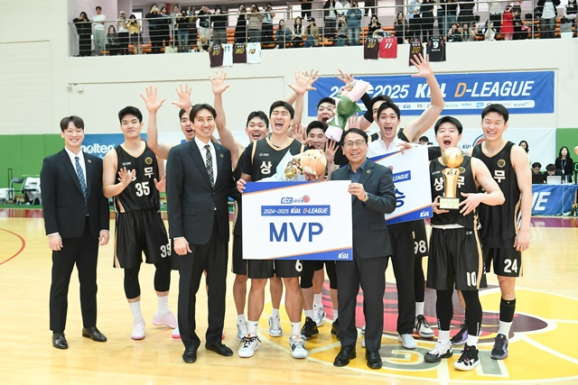 상무의 우승 세리머니. /사진=KBL 제공