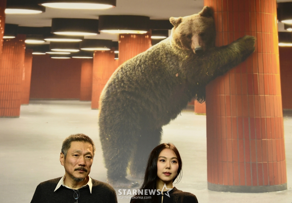 제67회 베를린국제영화제에 참석한 김민희와 홍상수 감독/AFPBBNews=뉴스1=스타뉴스