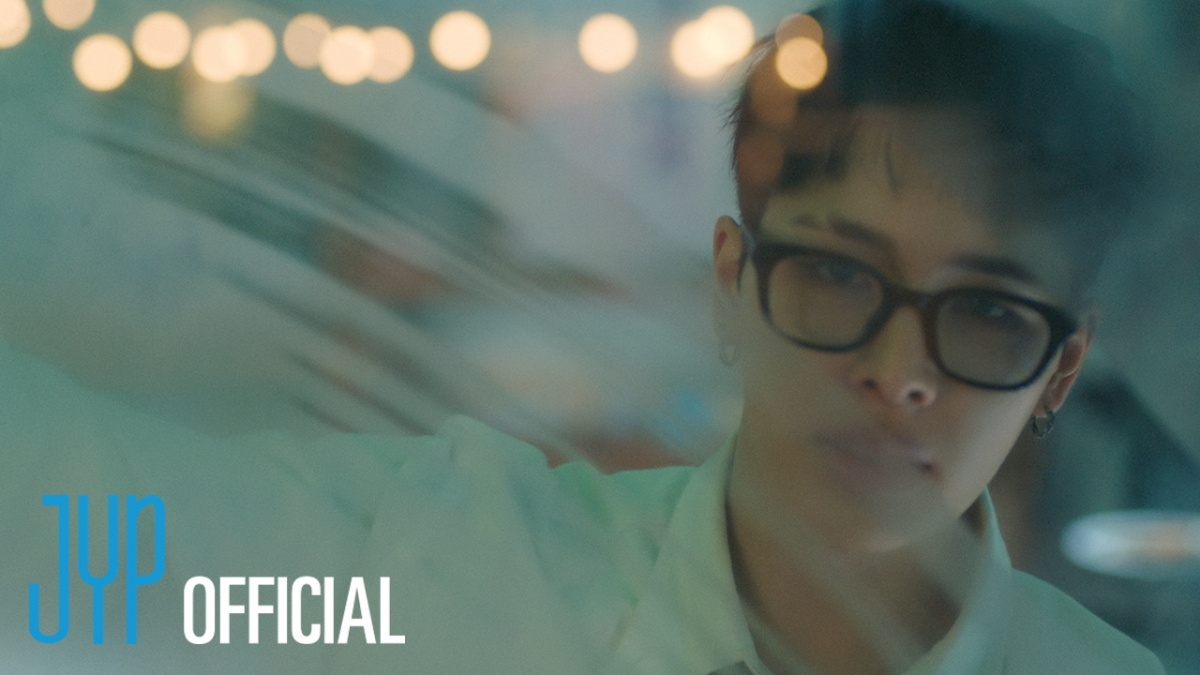 NEXZ 미니 2집 수록곡 'Simmer' 뮤직비디오 썸네일/사진제공=JYP엔터테인먼트