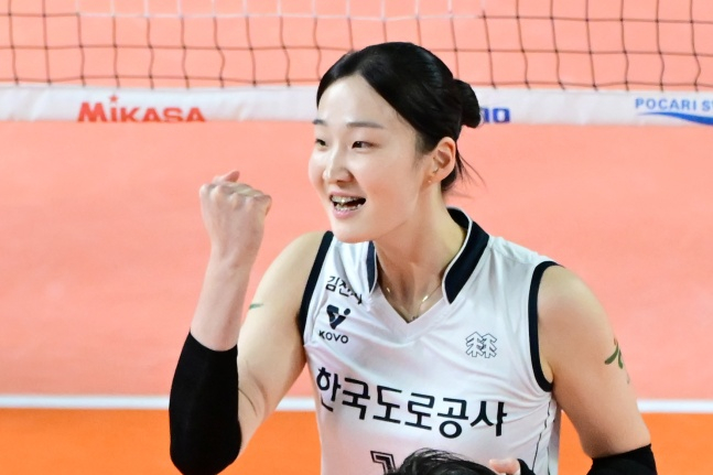 한국도로공사 김세빈(가운데). /사진=한국배구연맹 제공