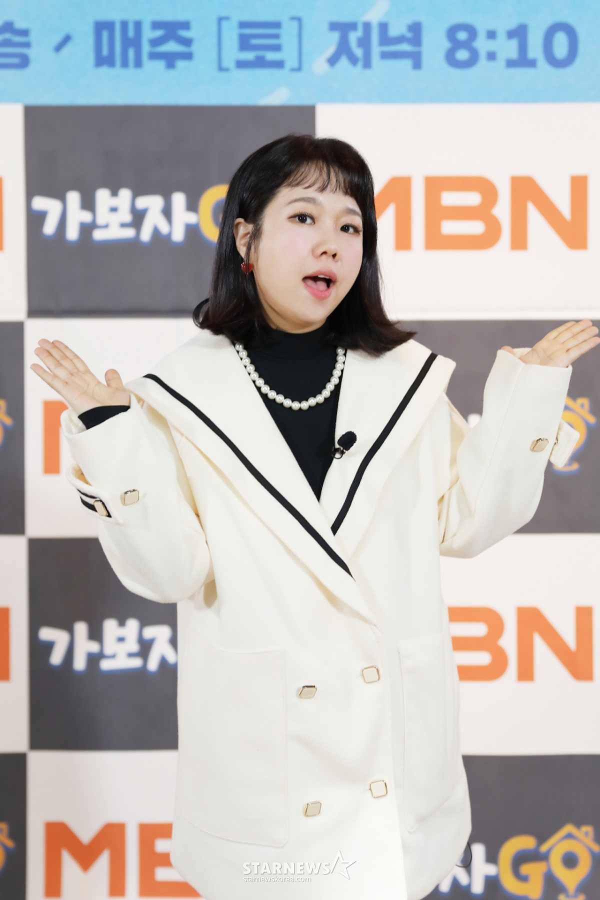 코미디언 홍현희가 15일 오전 온라인으로 진행된 MBN 예능 프로그램 '가보자GO' 제작발표회에 참석해 포즈를 취하고 있다. 각종 SNS의 파도를 벗어나 '진짜 친구'를 찾기 위해 거리로 나선 5명의 MC가 장소와 나이, 성별을 불문하고, 그동안 만나고 싶었던 각종 셀럽과 일반인을 즉석에서 섭외해 친구가 되는 과정을 담아내는 프로그램 '가보자GO'는 16일 첫 방송된다. /사진제공=MBN 2024.03.15 /사진=이동훈