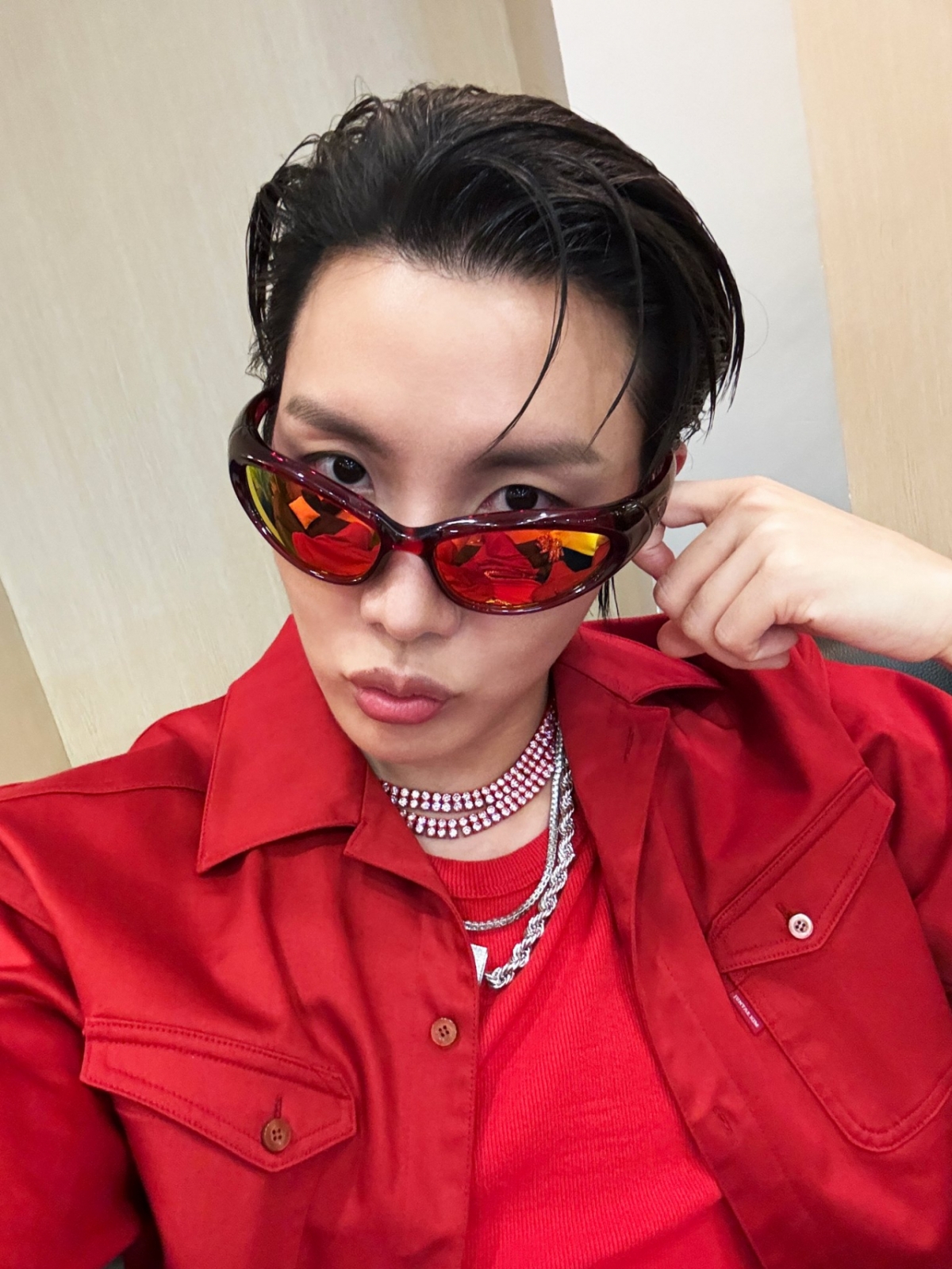 /사진=방탄소년단 X, 제이홉 인스타그램, 팬클럽 SNS