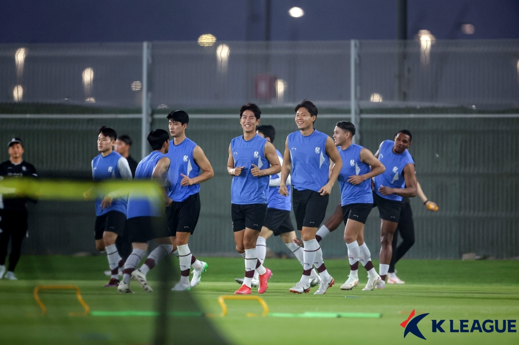 훈련을 하고 있는 광주 선수들. /사진=한국프로축구연맹