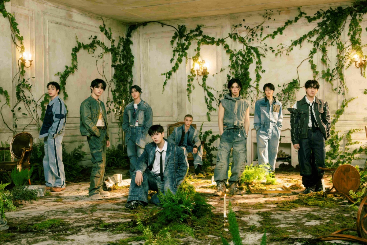 스트레이 키즈 일본 미니 3집 'Hollow' 단체 이미지 /사진제공=JYP엔터테인먼트