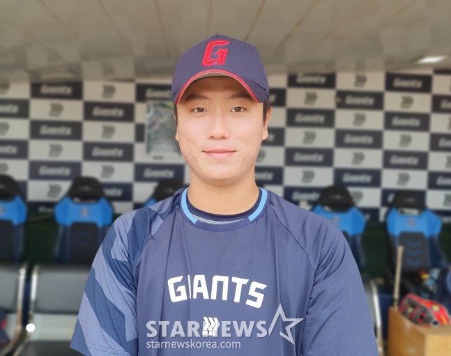 롯데 정현수가 스타뉴스와 인터뷰를 하고 있다. /사진=양정웅 기자