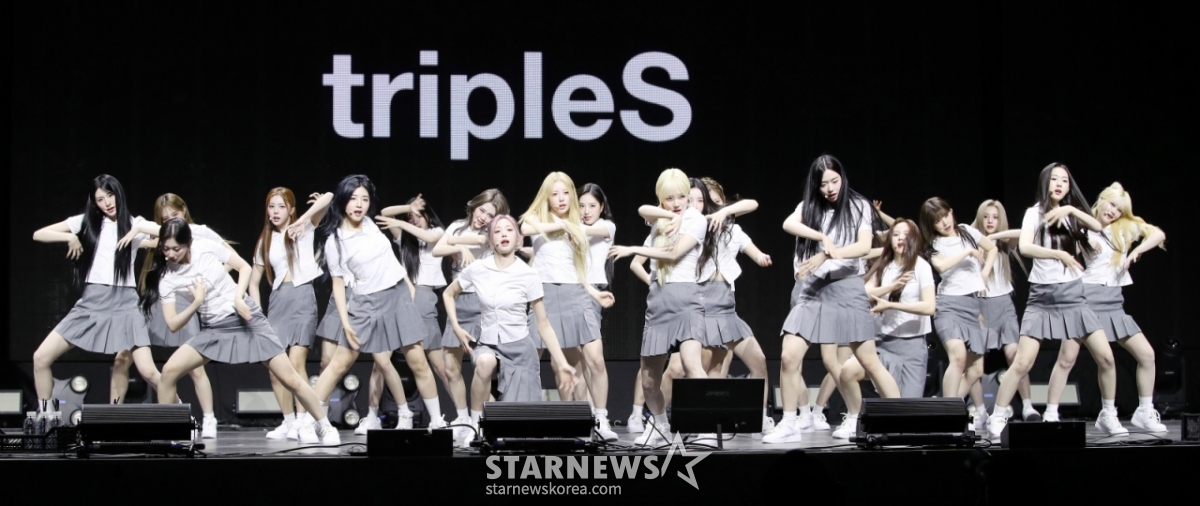 그룹 트리플에스(tripleS)가 12일 오후 서울 용산구 한남동 블루스쿼어에서 열린 새 앨범 'ASSEMBLE25' 발매 기념 쇼케이스에서 멋진 무대를 선보이고 있다. /2025.05.12 /사진=김휘선 hwijpg@