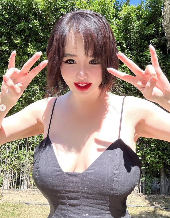 /사진=박봄 SNS