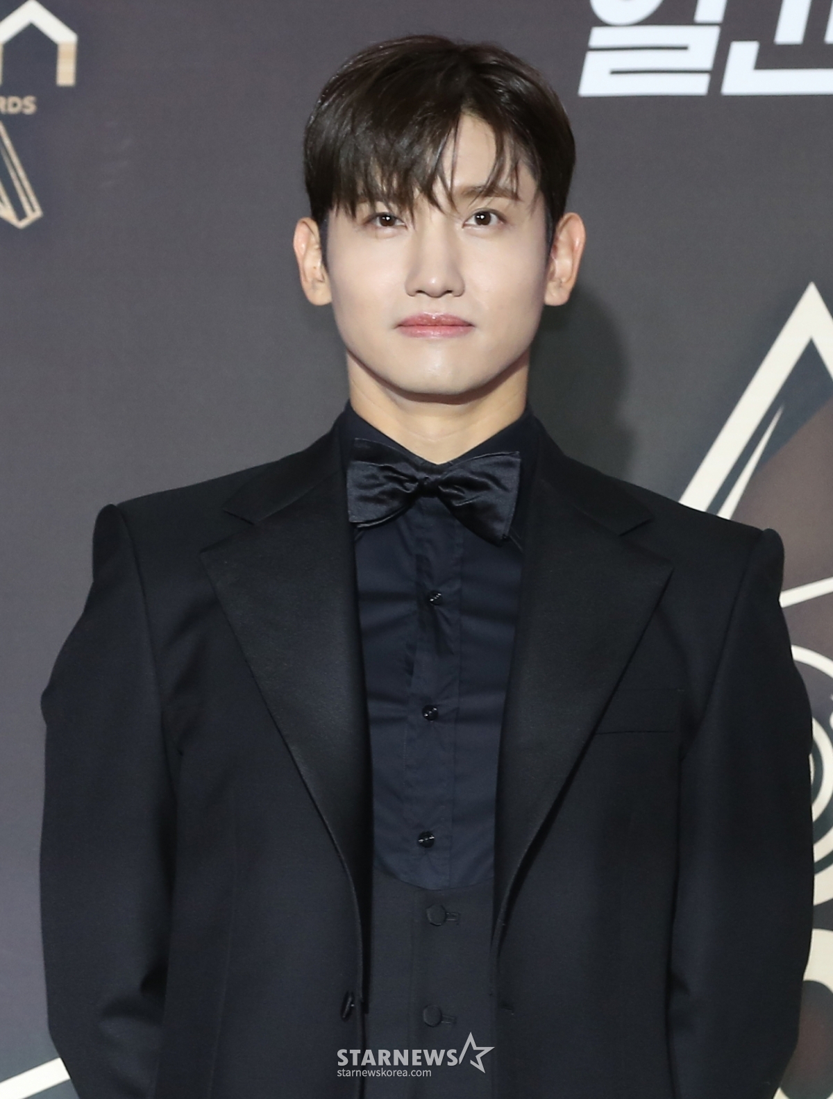 (인천=뉴스1) 권현진 기자 = 동방신기 최강창민이 16일 오후 인천의 한 공연장에서 열린 '제1회 코리아 그랜드 뮤직 어워즈(2024 KGMA)' 레드카펫 행사에 참석해 포즈를 취하고 있다. 2024.11.16/뉴스1 Copyright © 뉴스1. All rights reserved. 무단 전재 및 재배포, AI학습 이용 금지. /사진=(인천=뉴스1) 권현진 기자