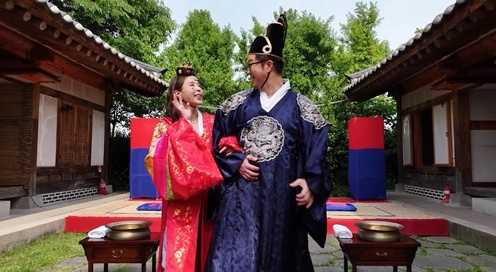 왼쪽부터 신지, 지상렬