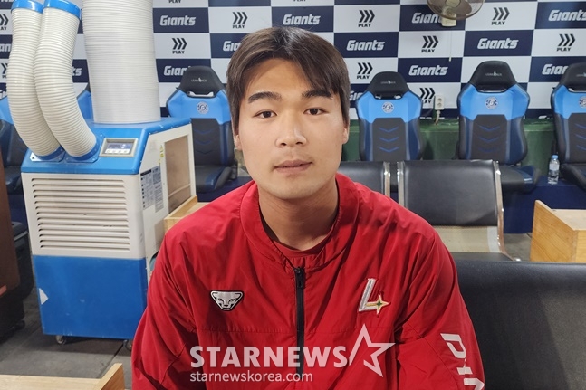 취재진과 만난 전영준. /사진=박수진 기자