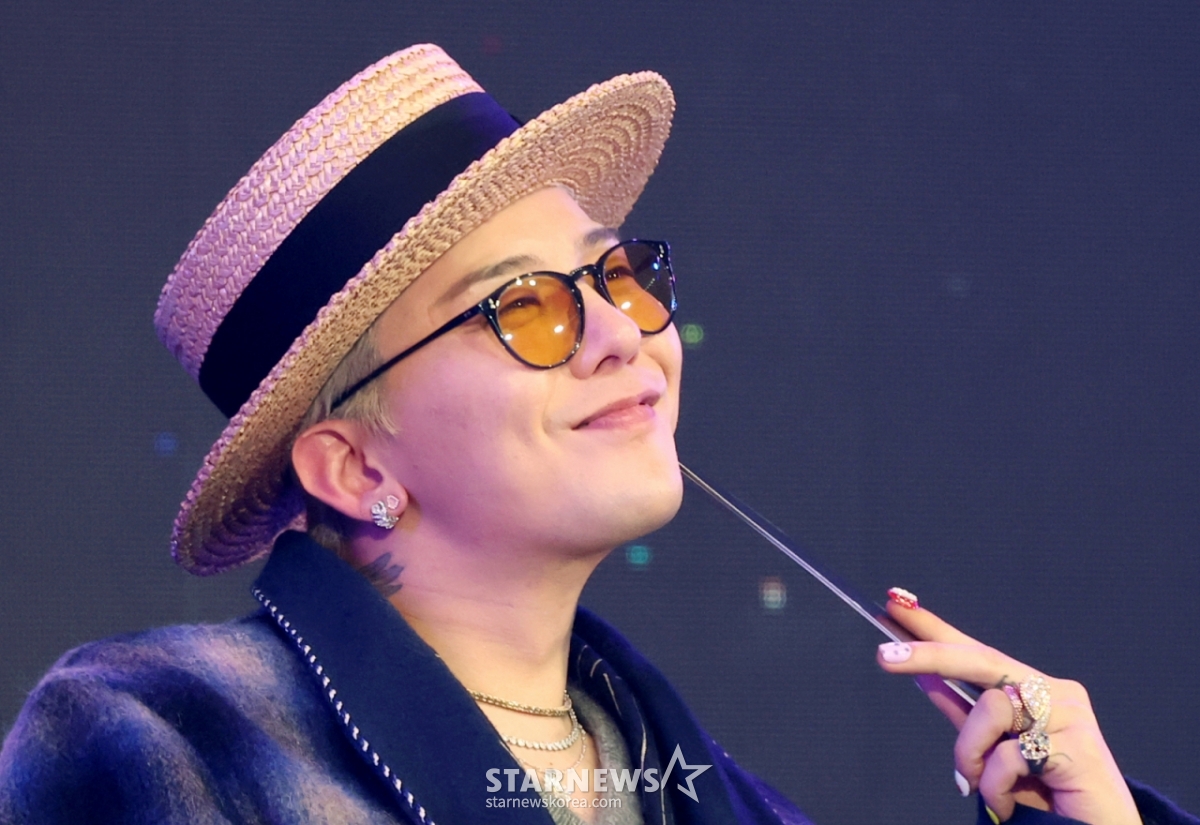 (대전=뉴스1) 권현진 기자 = 빅뱅 지드래곤(GD, 본명 권지용)이 9일 오후 대전 유성구 카이스트 본원 류근철 스포츠 컴플렉스에서 열린 '이노베이트 코리아 2025' 스페셜 토크쇼에서 미소를 짓고 있다. 2025.4.9/뉴스1 Copyright © 뉴스1. All rights reserved. 무단 전재 및 재배포, AI학습 이용 금지. /사진=(대전=뉴스1) 권현진 기자