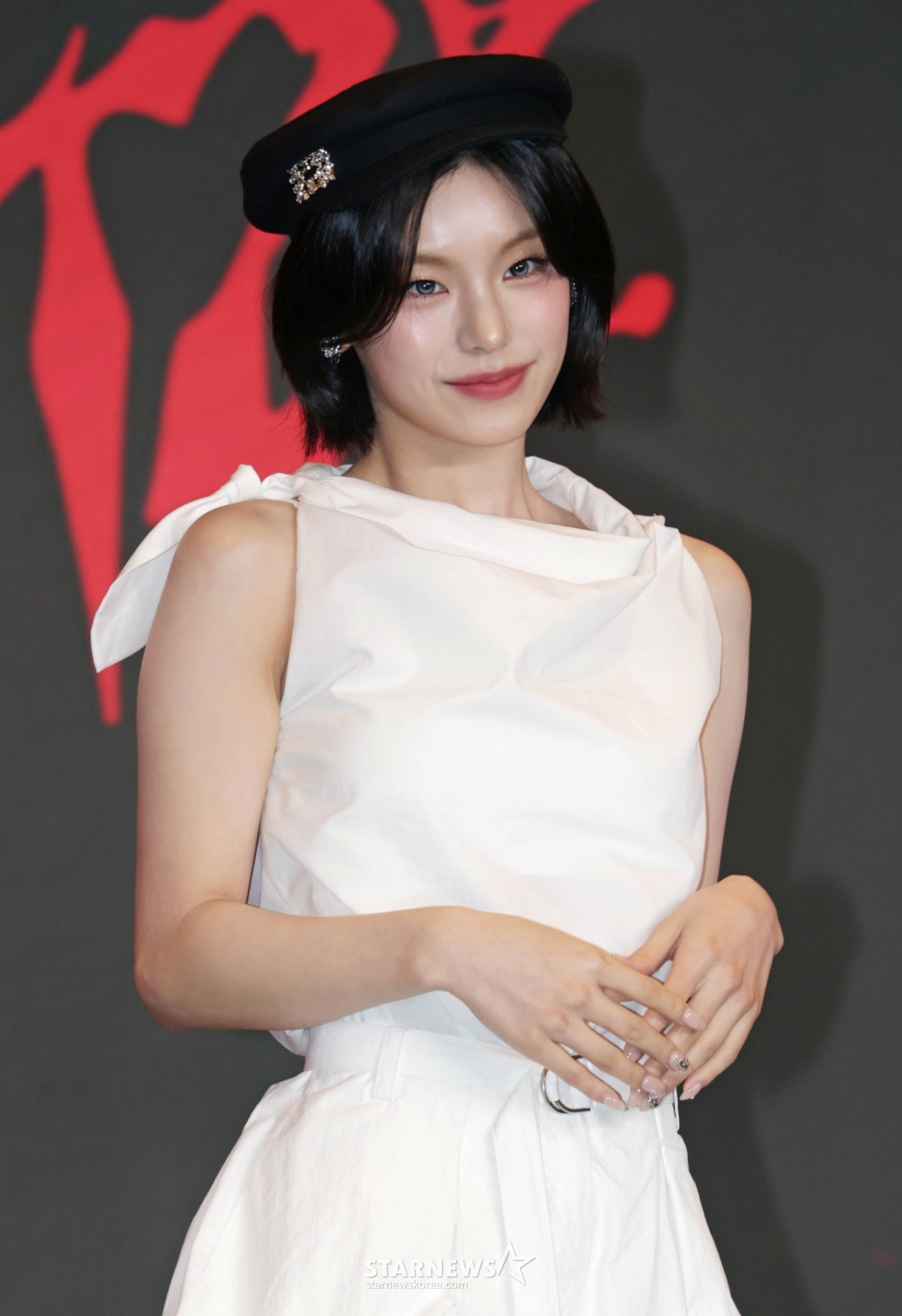 걸그룹 있지(ITZY) 예지가 9일 오후 서울 송파구 소피텔 앰배서더 호텔에서 진행된 새 미니 앨범 ‘걸스 윌 비 걸스’(Girls Will Be Girls) 발매기념 기자간담회에 참석해 포즈를 취하고 있다. 이번 앨범에는 타이틀곡 ‘걸스 윌 비 걸스’(Girls Will Be Girls)를 비롯해 ‘키스 앤 텔(Kiss & Tell), ’락드 앤 로디드‘(Locked N Loaded), ’프라미스‘(Promise), ’워크‘(Walk) 등 총 5곡이 수록됐다. /2025.06.09 /사진=이동훈 photoguy@