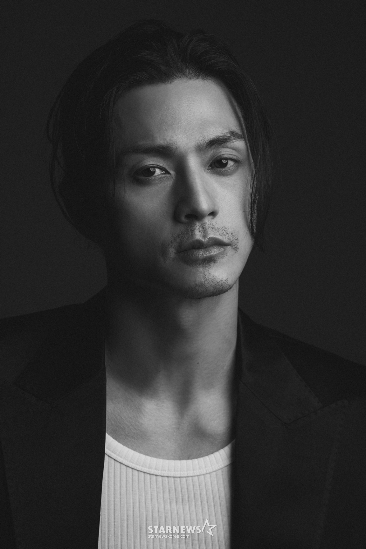 SBS 드라마 '귀궁'의 배우 김지훈이 11일 진행된 라운드 인터뷰를 위해 포즈를 취하고 있다. /사진제공=빅픽처이앤티 2025.06.11 /사진=김휘선 hwijpg@