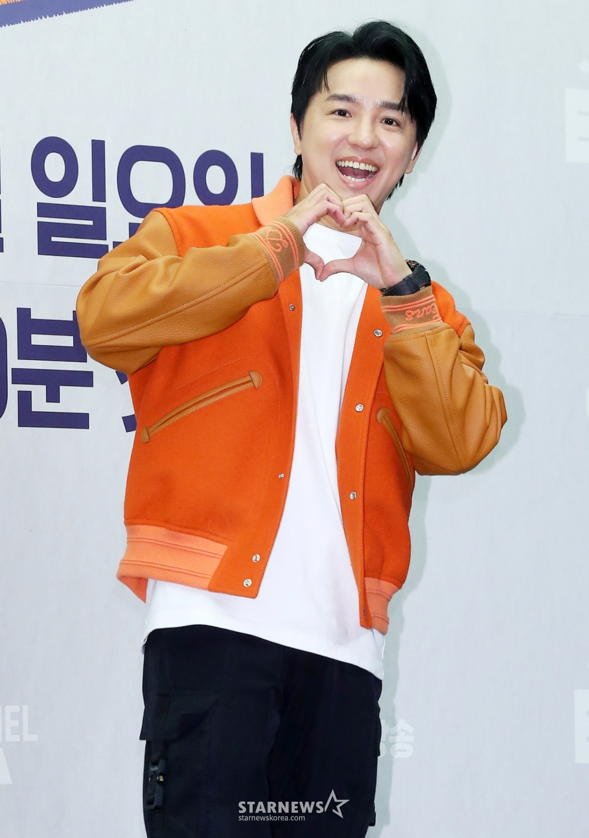 조정식 영어 강사가 2일 오전 서울 마포구 상암동 스탠포드 서울에서 진행된 채널A 예능 '성적을 부탁해 : 티처스' 제작발표회에 참석해 포즈를 취하고 있다. '성적을 부탁해 : 티처스'는 공부와 성적이 고민인 중•고등학생에게 대한민국 최고의 강사진이 직접 코칭해 성적을 올려주는 에듀 솔루션 버라이어티 프로그램이다. 오는 5일 첫 방송. 2023.11.02 /사진=김창현