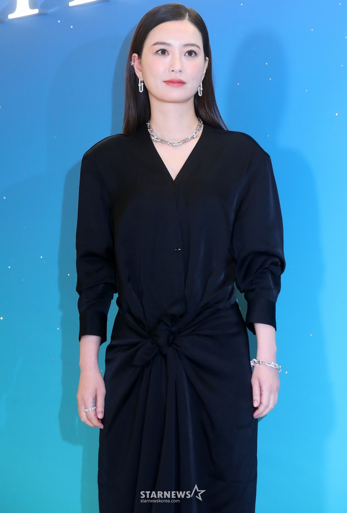 배우 정유미가 13일 서울 송파구 잠실 롯데월드몰에서 진행된 주얼리 브랜드 팝업 스토어 오픈 행사에 참석해 포즈를 취하고 있다. 2024.12.13 /사진=김창현 chmt@
