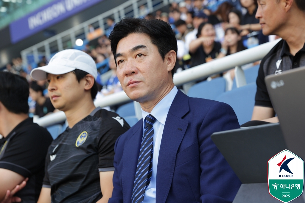 윤정환 인천 유나이티드 감독. /사진=한국프로축구연맹 제공
